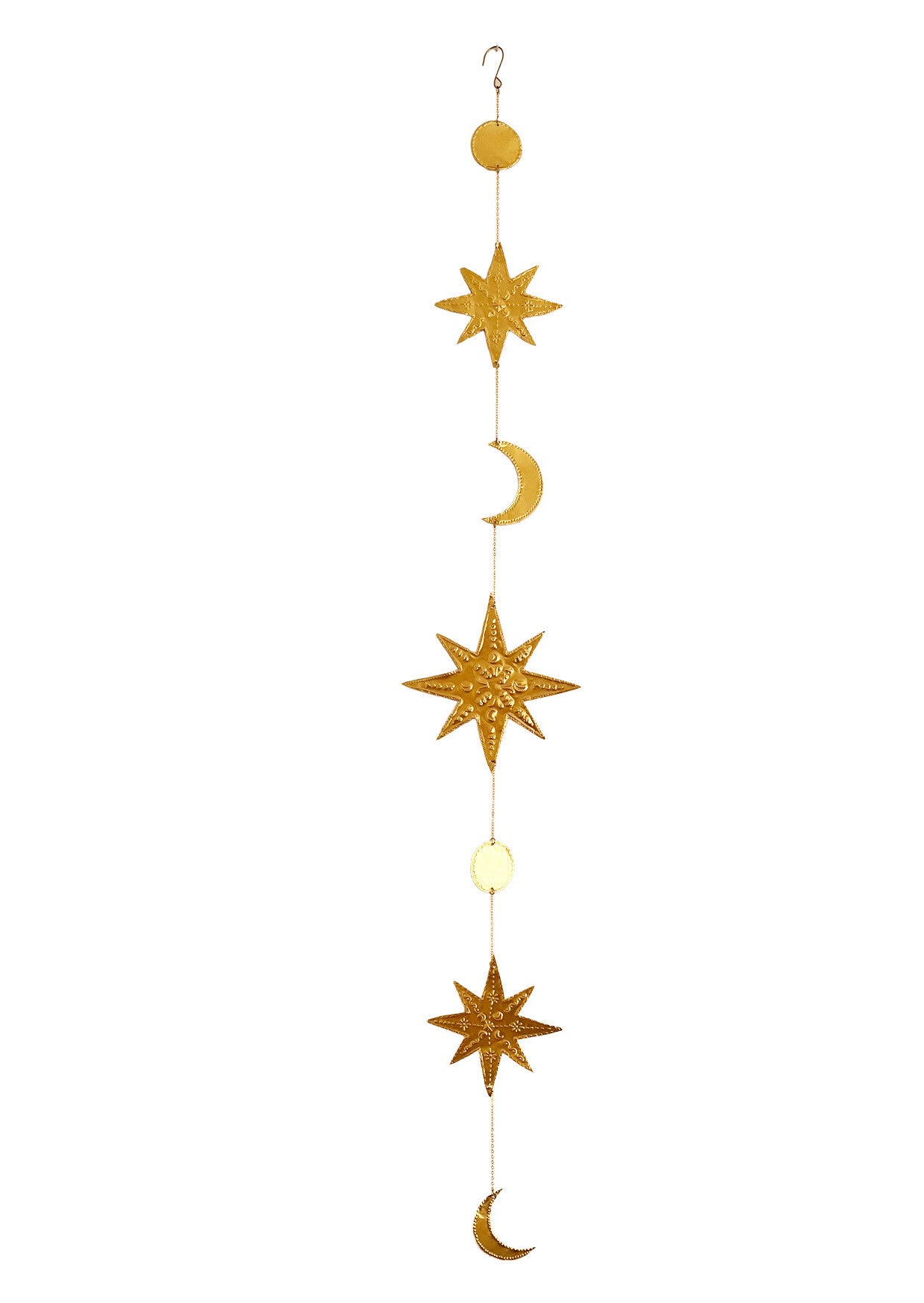 Detail van de gouden slinger met fijne handgemaakte patronen